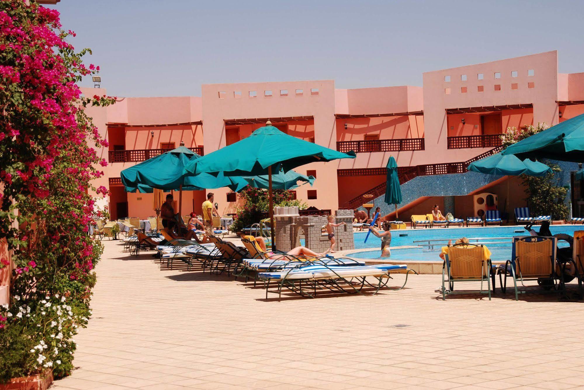 Blend Club Aqua Resort 洪加達 外观 照片